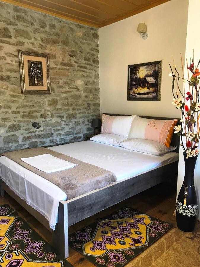 The Mosaic House - Shtepia Me Mozaik Hotel Permet Luaran gambar