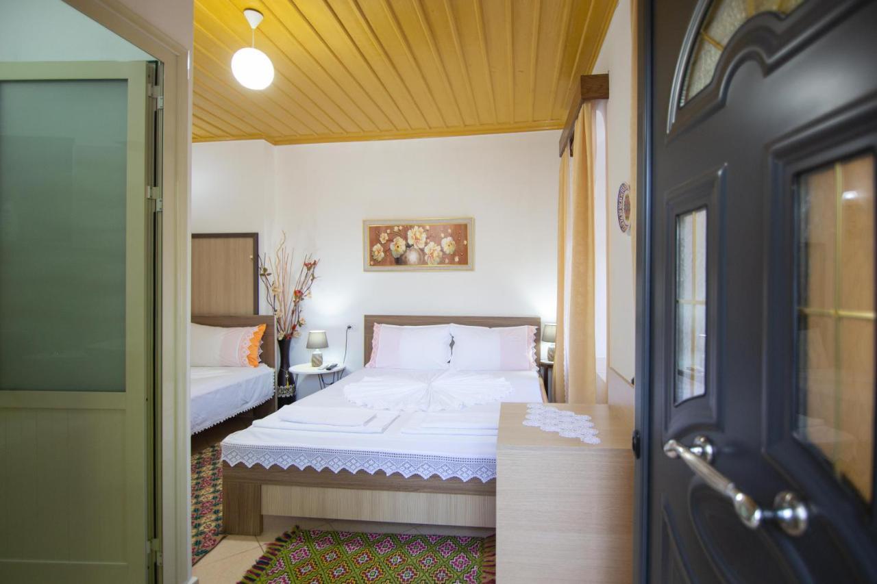 The Mosaic House - Shtepia Me Mozaik Hotel Permet Luaran gambar