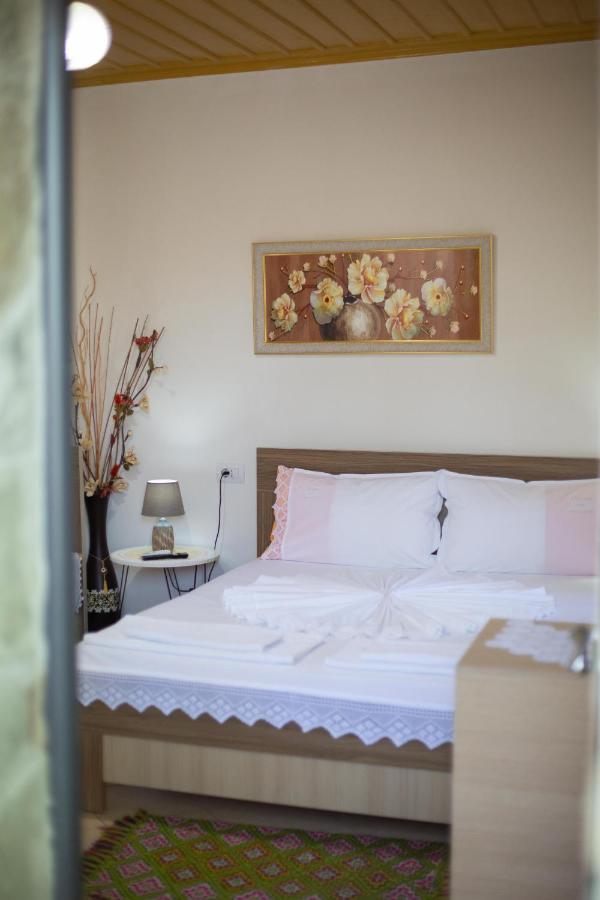 The Mosaic House - Shtepia Me Mozaik Hotel Permet Luaran gambar