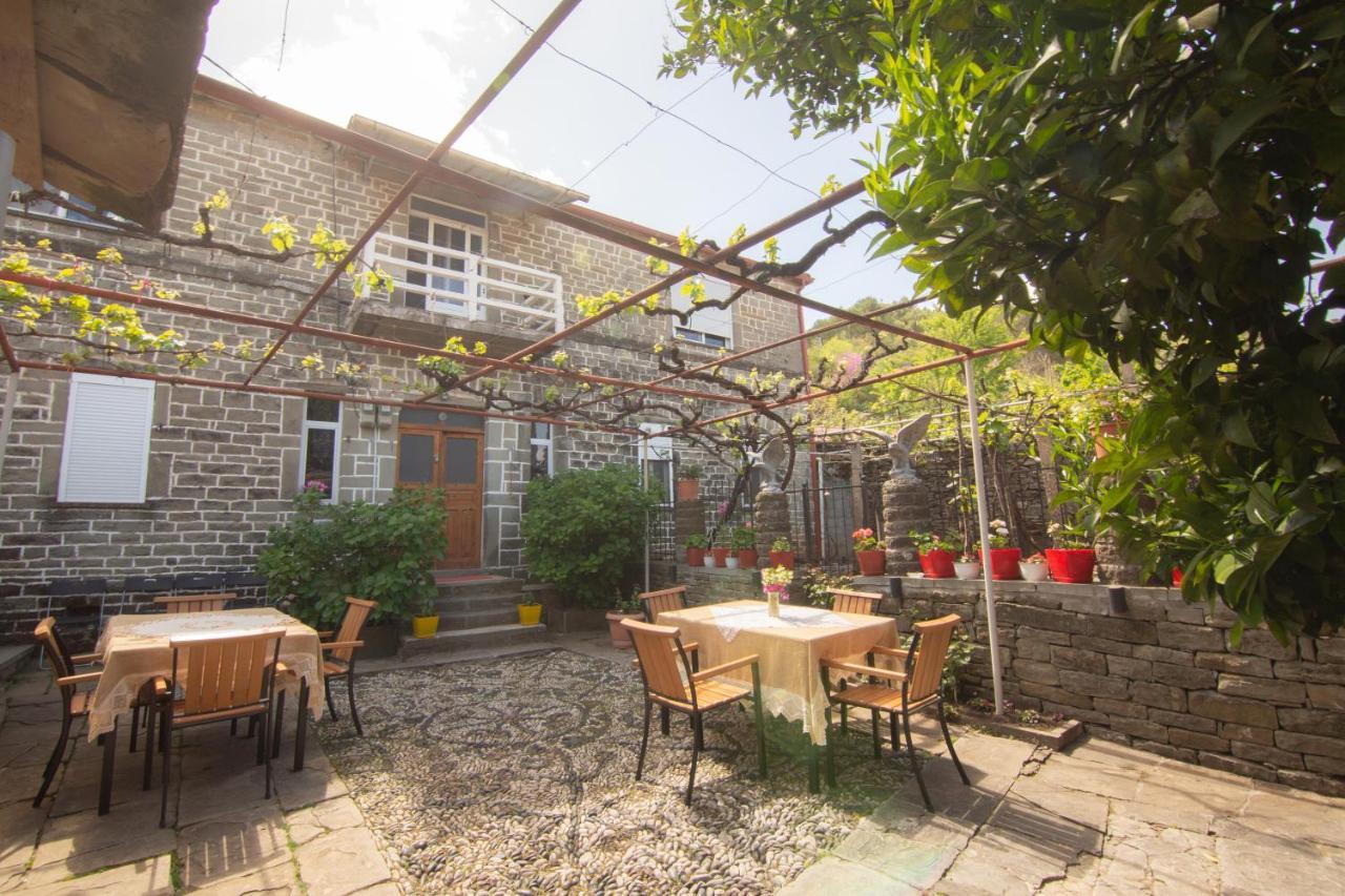 The Mosaic House - Shtepia Me Mozaik Hotel Permet Luaran gambar