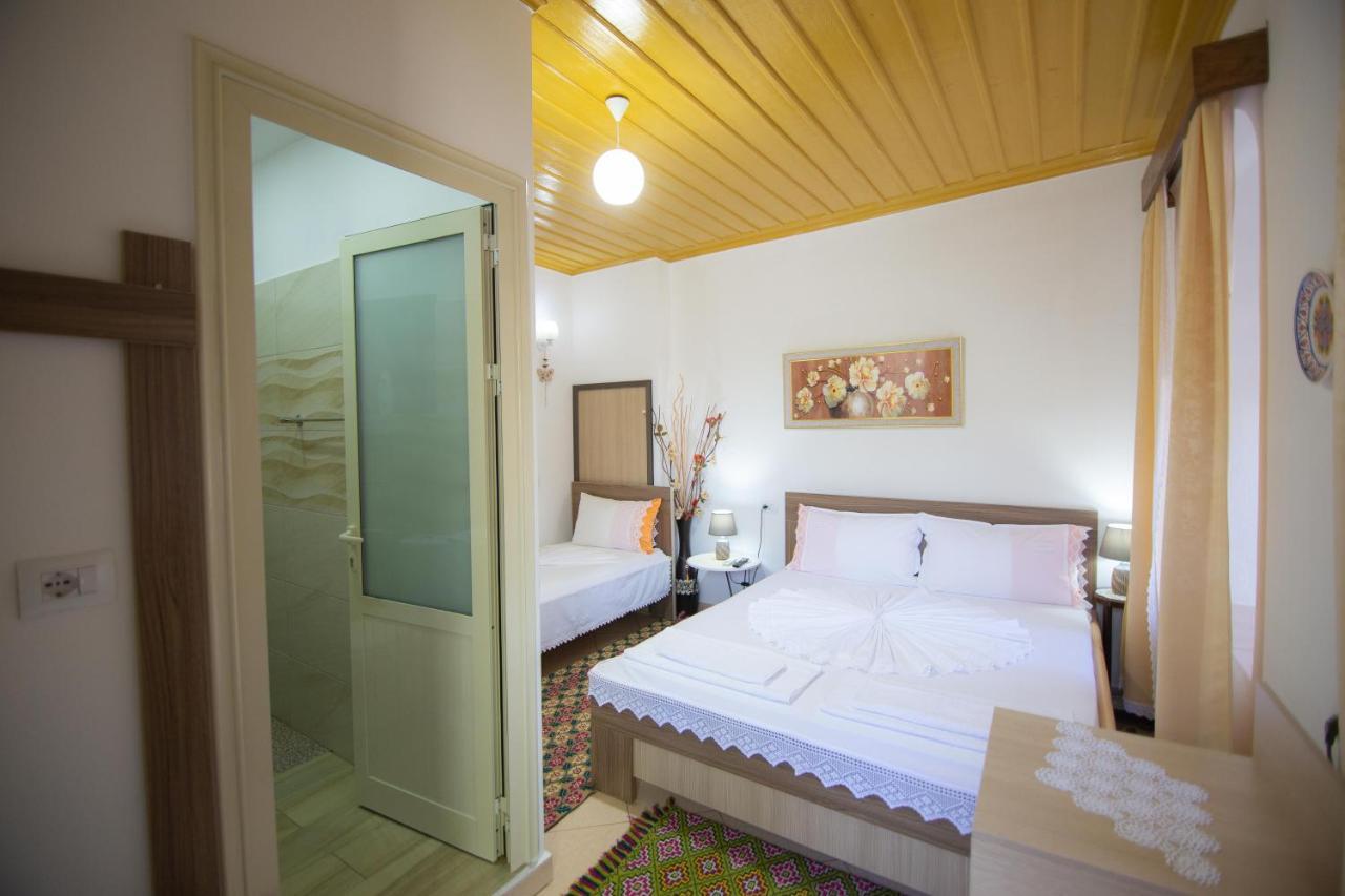 The Mosaic House - Shtepia Me Mozaik Hotel Permet Luaran gambar