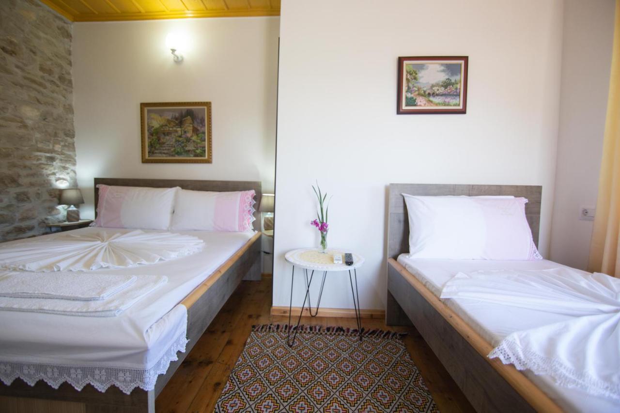 The Mosaic House - Shtepia Me Mozaik Hotel Permet Luaran gambar
